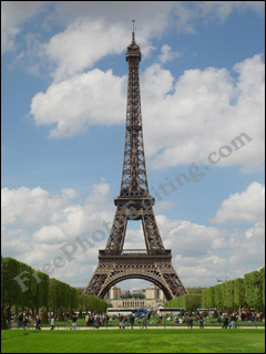 Classic long-shot view of the Eiffel tower