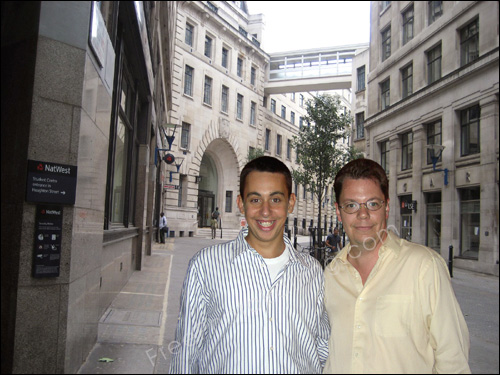 This is a photo manipulation example of moving people from one photo to the other, and thereby creating a brand new photograph with the desired surroundings and audience. The original photo can be seen above.