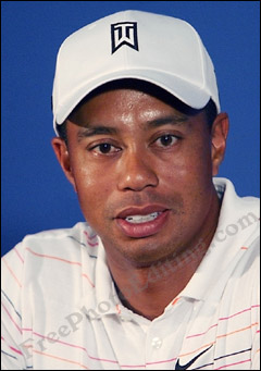 Tiger Woods' photograph restored to natural colours. (The photo on left is it was 'before' photo editing, with a yellow colour cast over it.)