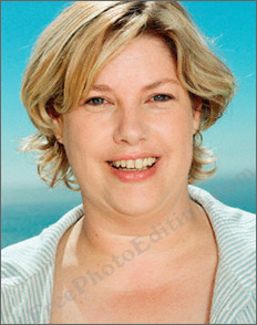 Photograph of heavy-set woman with double chin, wanting to look thin. 