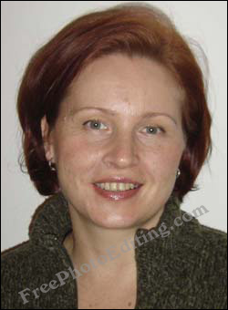 This is a photo of a plain looking woman wanting a beauty makeover.